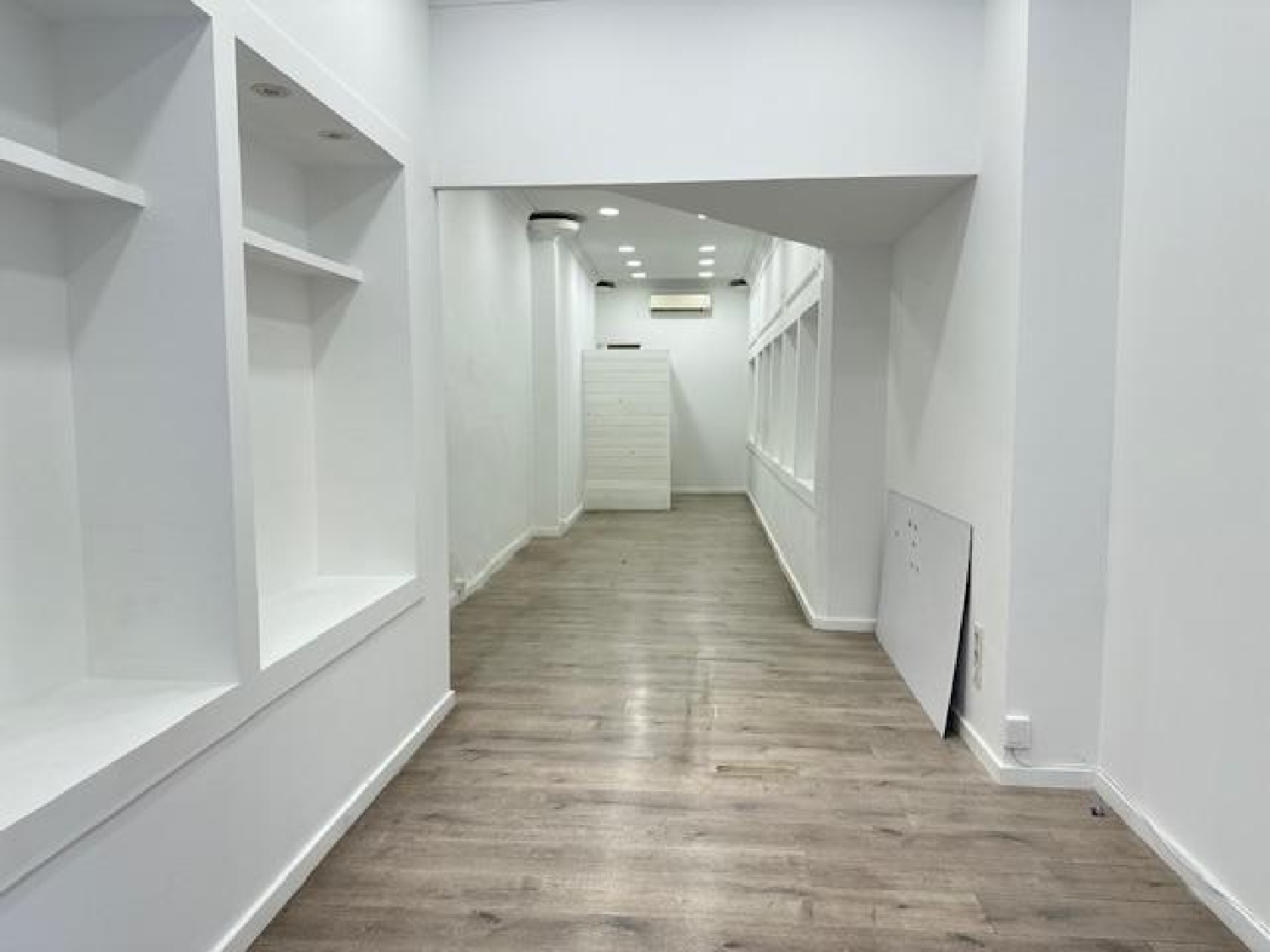  till salu lokal Manresa Bages 4