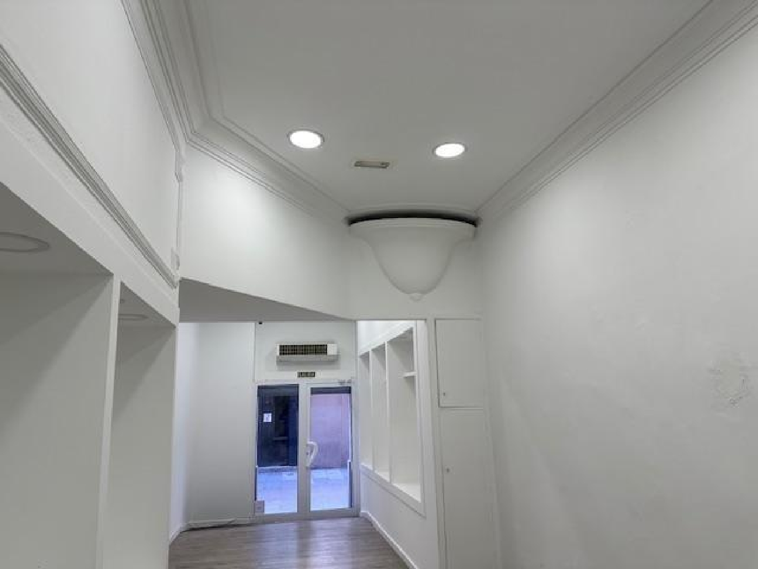  till salu lokal Manresa Bages 7