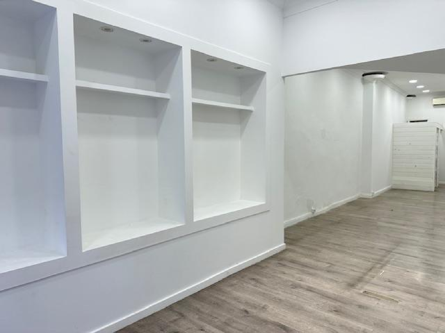  till salu lokal Manresa Bages 2