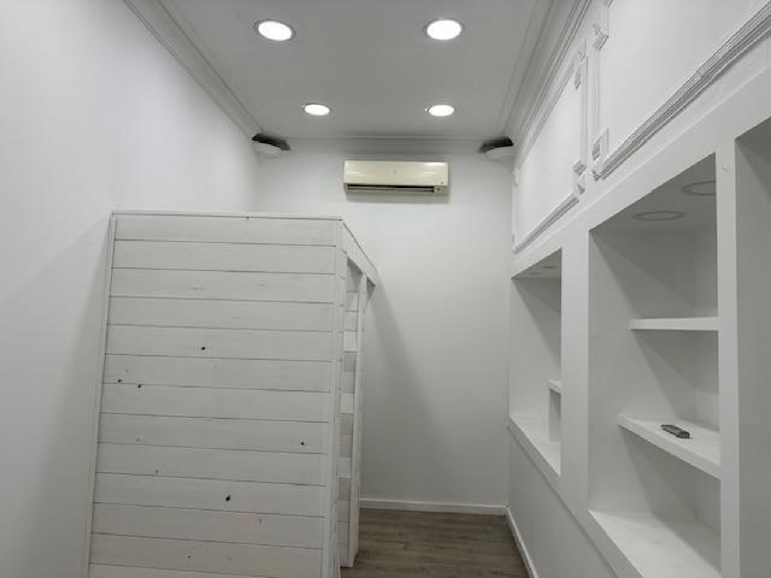  till salu lokal Manresa Bages 8