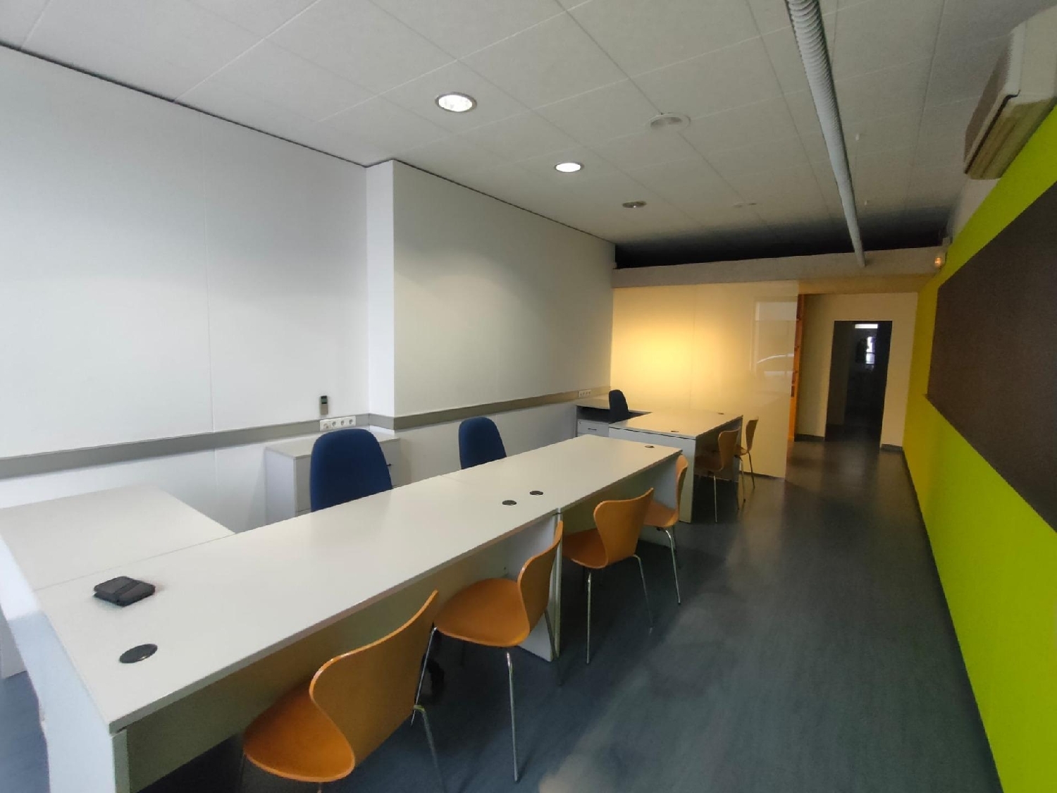  till salu lokal Manresa Bages 2