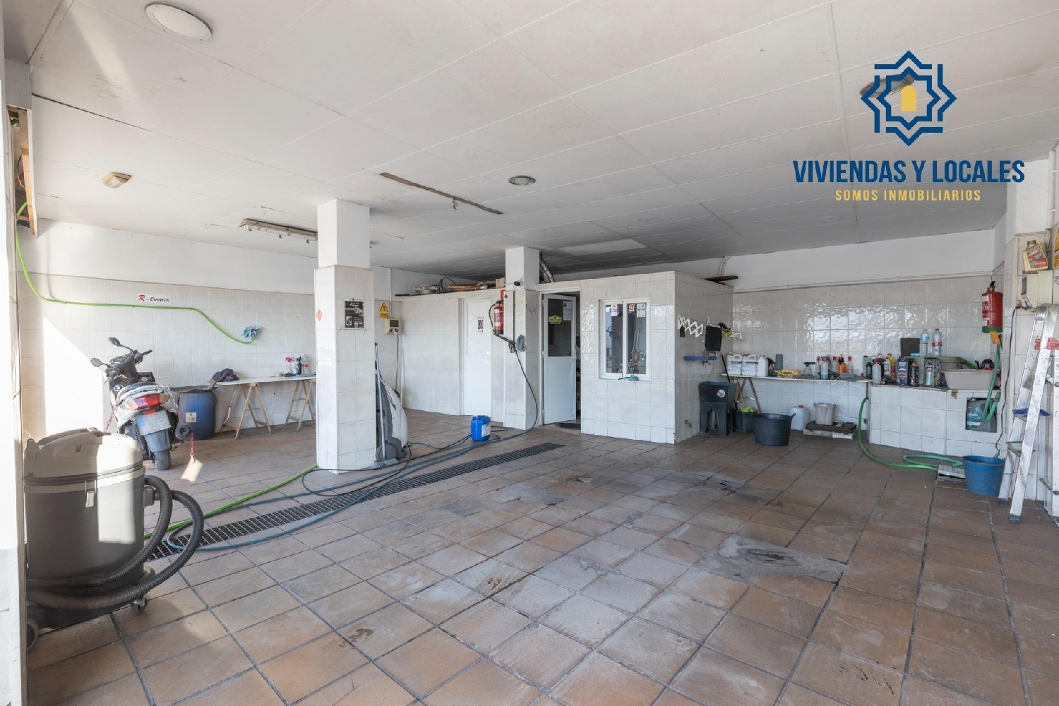  te koop bedrijfsruimte Maracena Vega De Granada 2