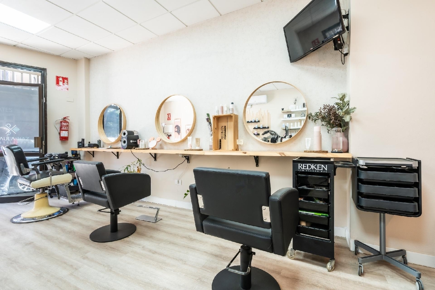  for sale commercial premise Maroñas Noya 2