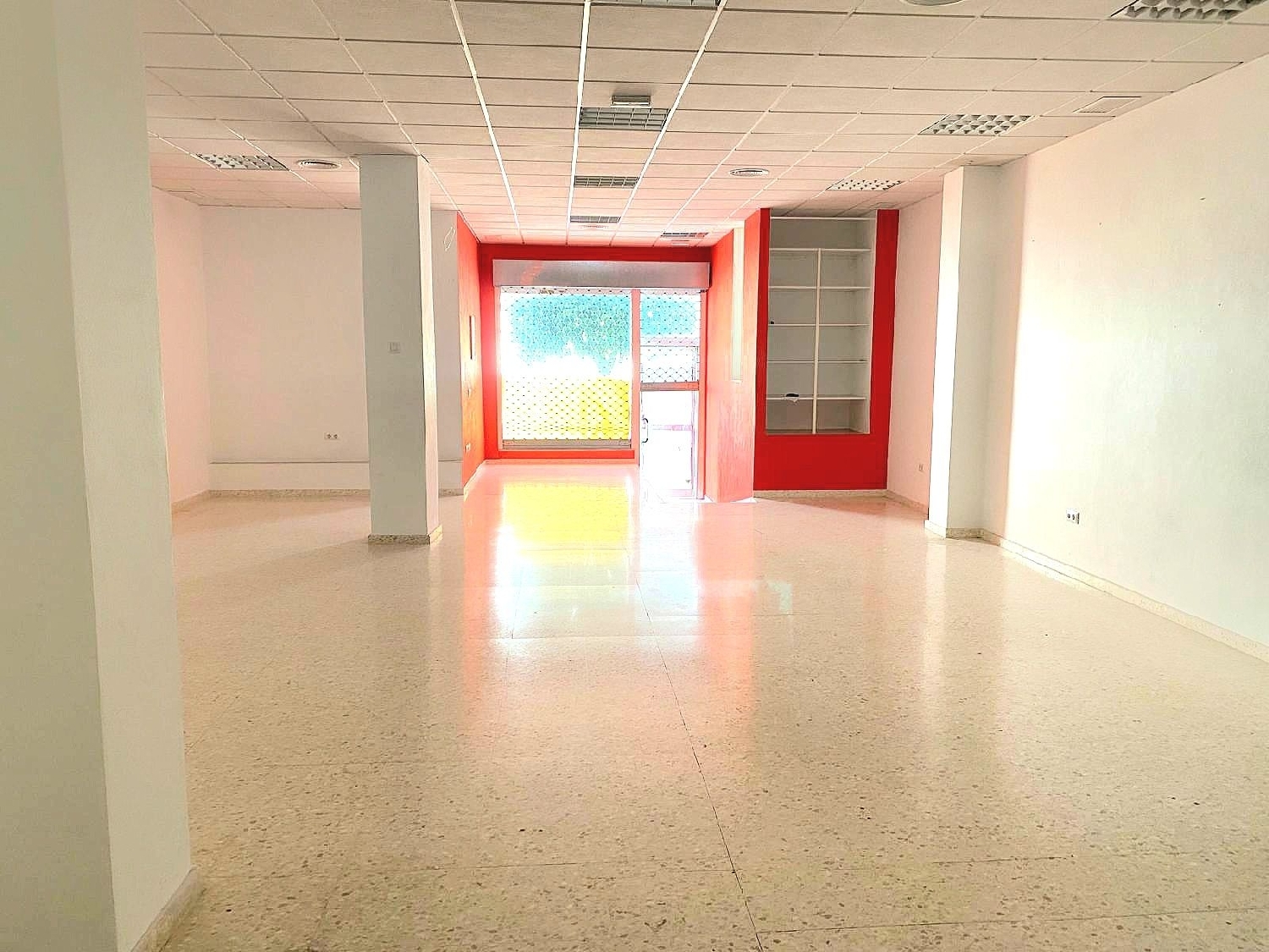  en venta local Olivares Aljarafe 2