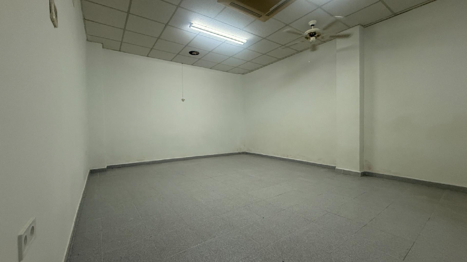  te koop bedrijfsruimte Paiporta Horta Sud 4