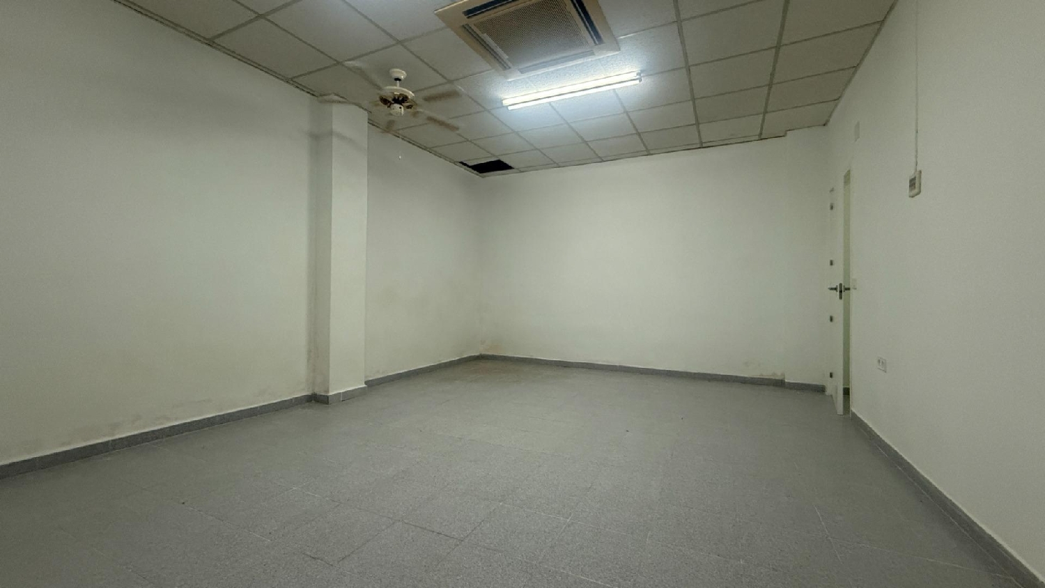  te koop bedrijfsruimte Paiporta Horta Sud 6