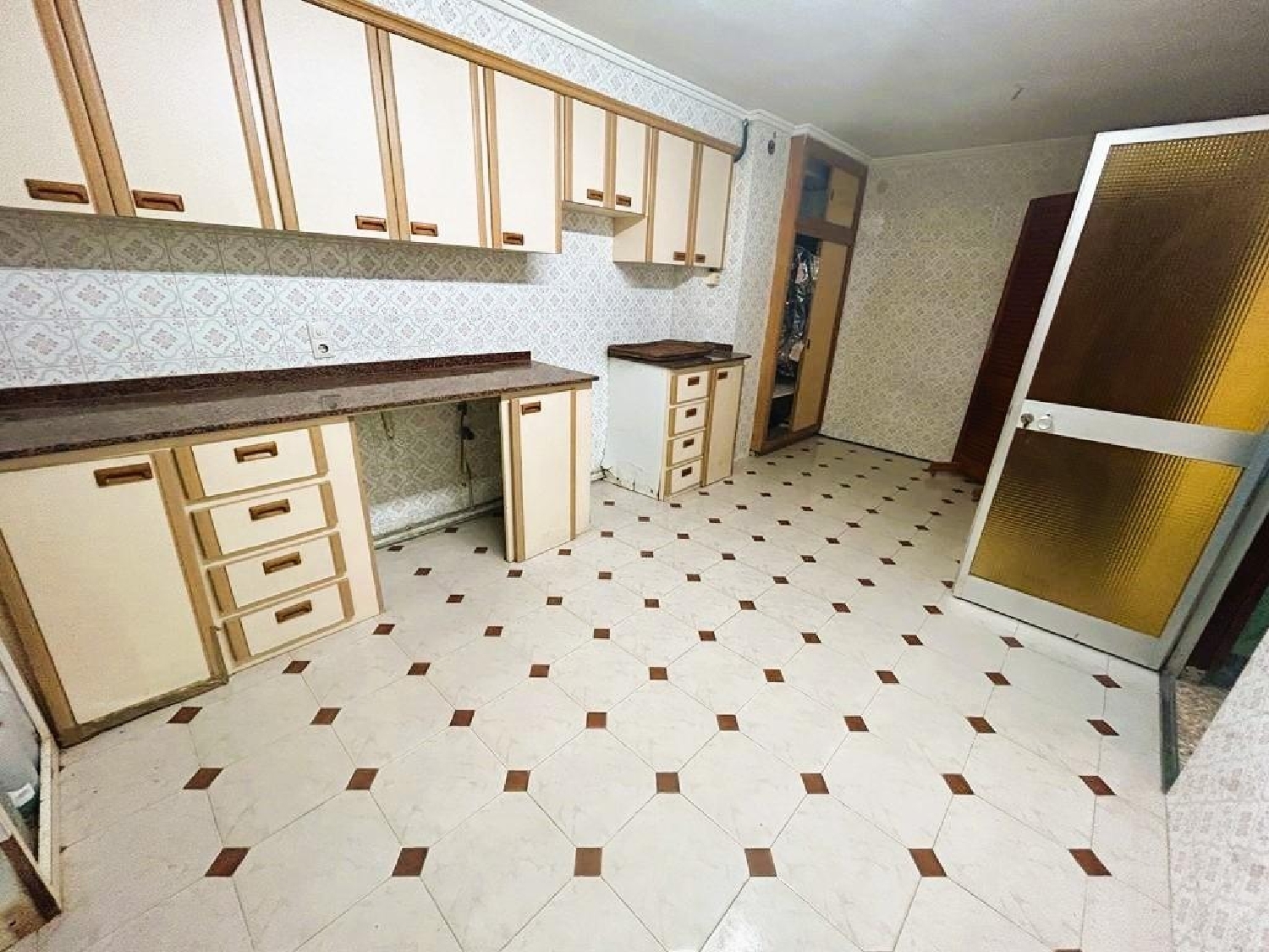 till salu lokal Paterna Horta Oest 8