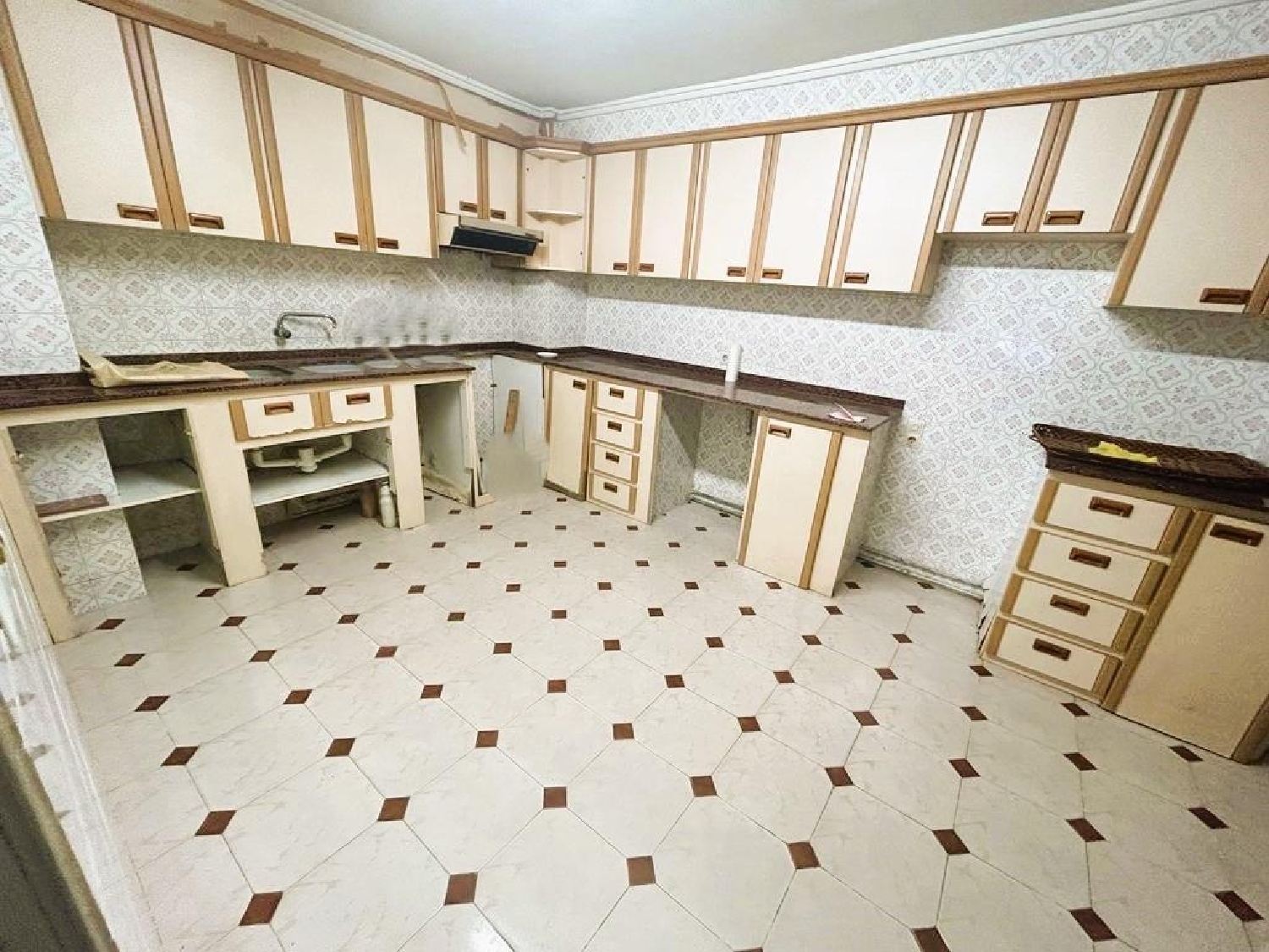 till salu lokal Paterna Horta Oest 5