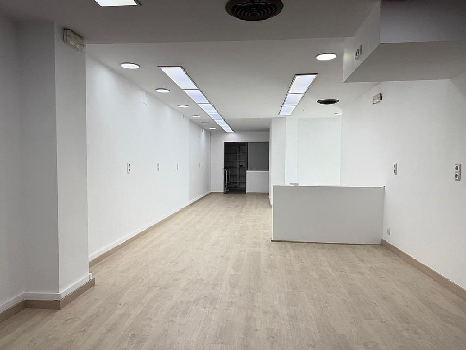  en venta local Premia De Mar Maresme 4