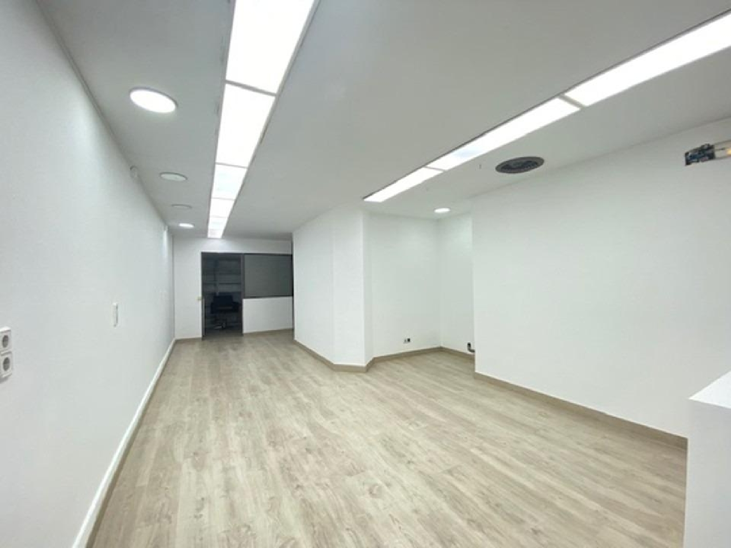  en venta local Premia De Mar Maresme 3