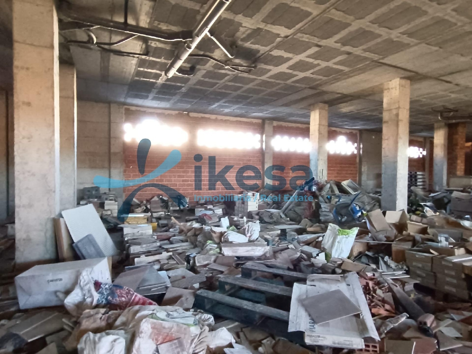  till salu lokal Santa Fe Vega De Granada 7