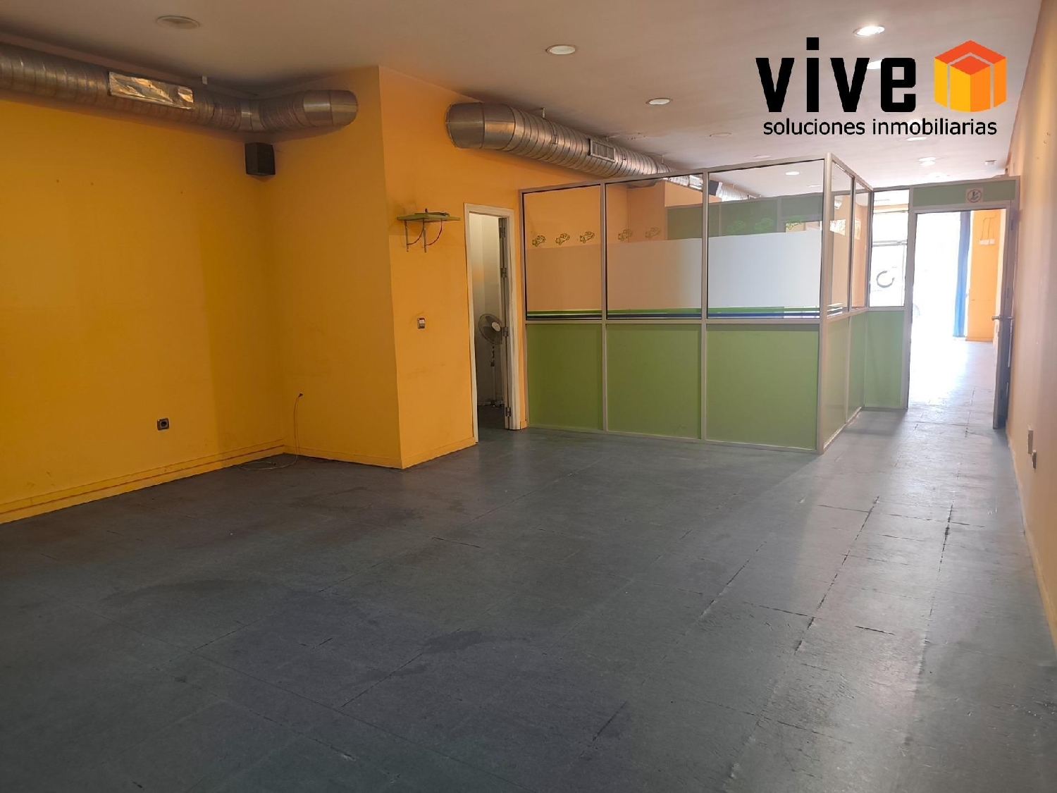  te koop bedrijfsruimte Sevilla La Nueva Sur 3