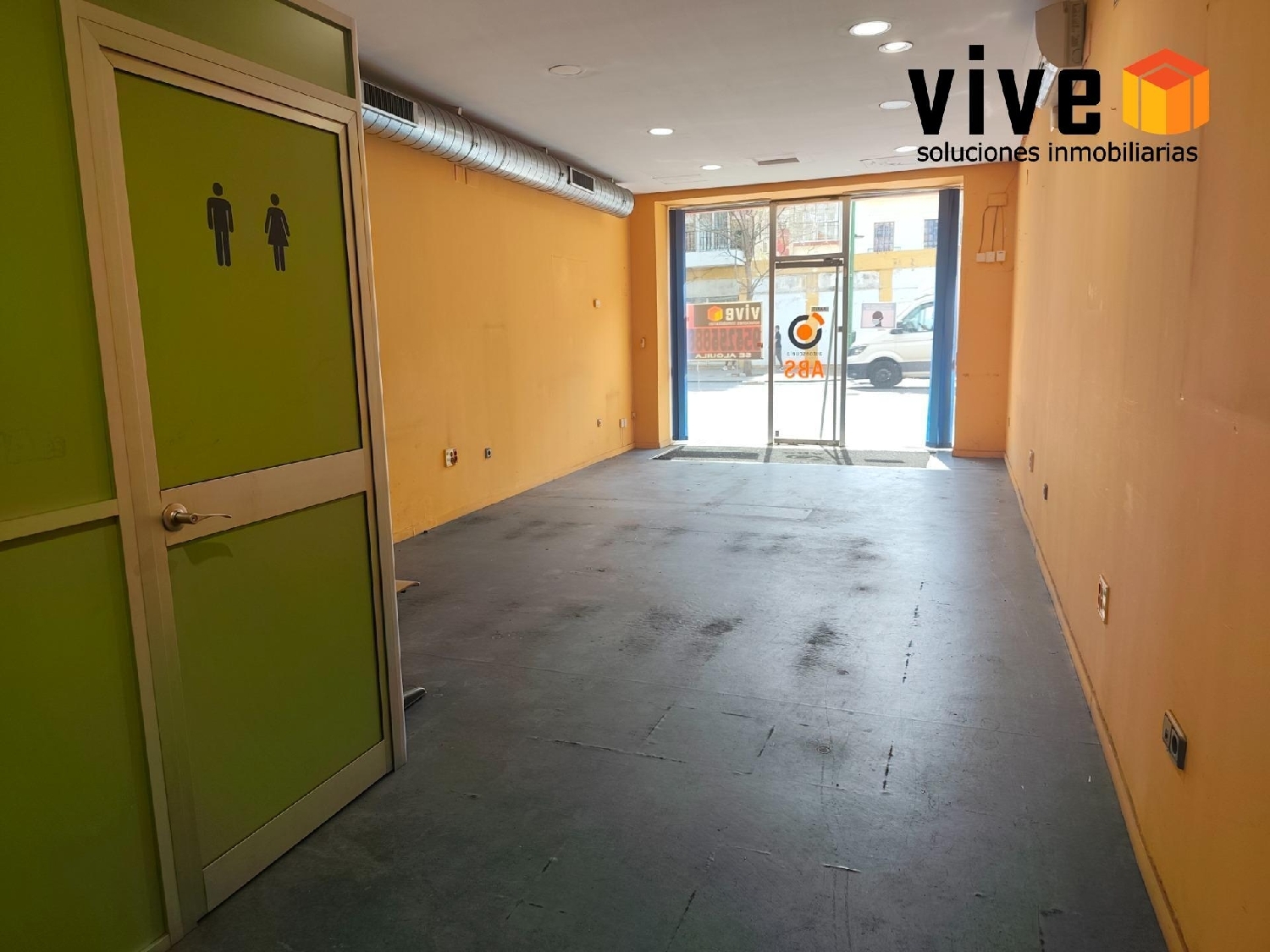  te koop bedrijfsruimte Sevilla La Nueva Sur 8