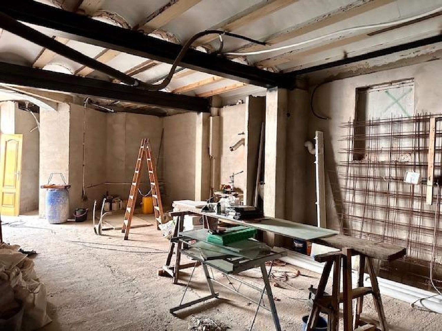  for sale commercial premise Valencia De Las Torres Campiña Sur 1