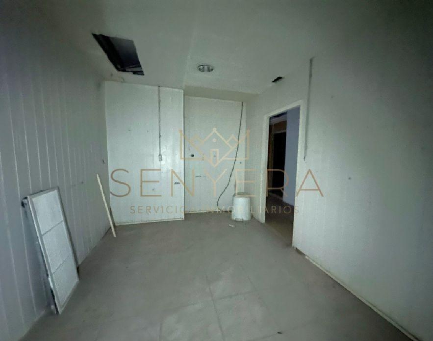  à vendre local commercial Valencia De Las Torres Campiña Sur 2