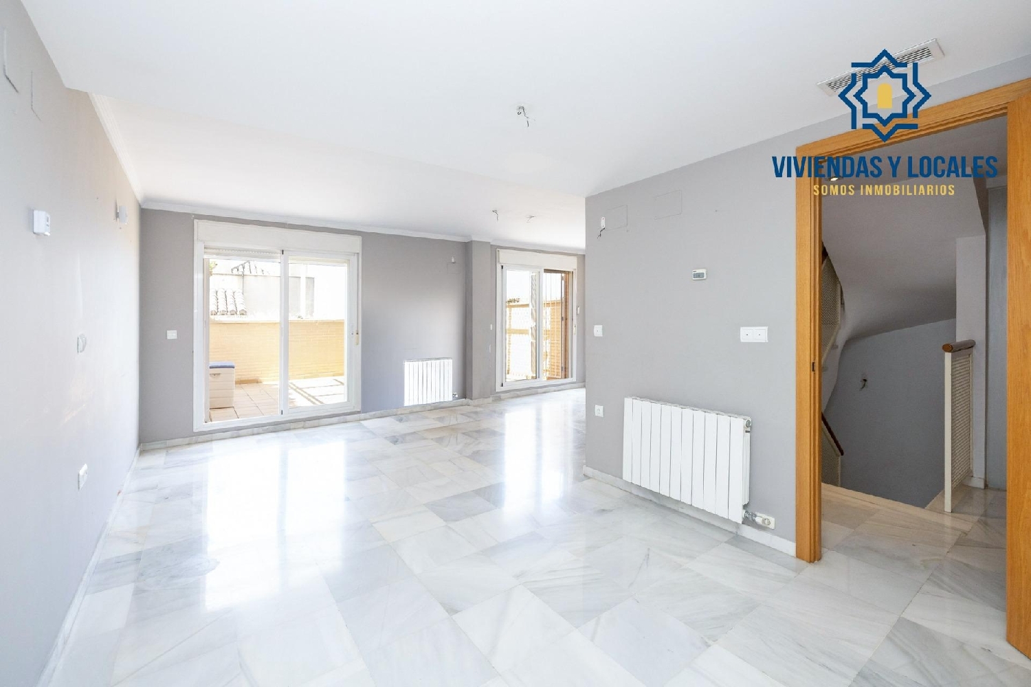 till salu parhus Barrio De Granada Alacantí 8