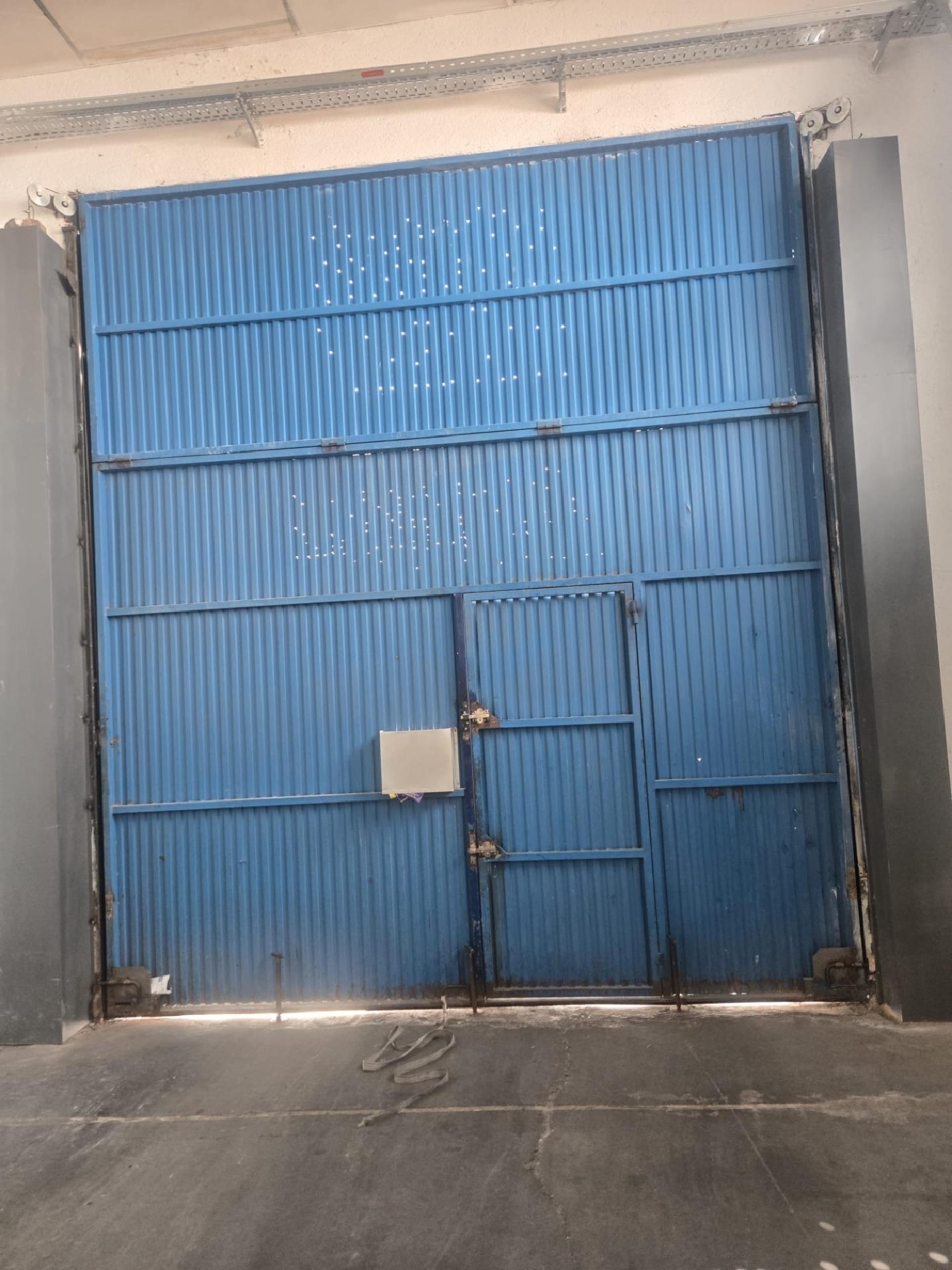  en venta comercio Fuenlabrada Sierra De Alcaraz 5