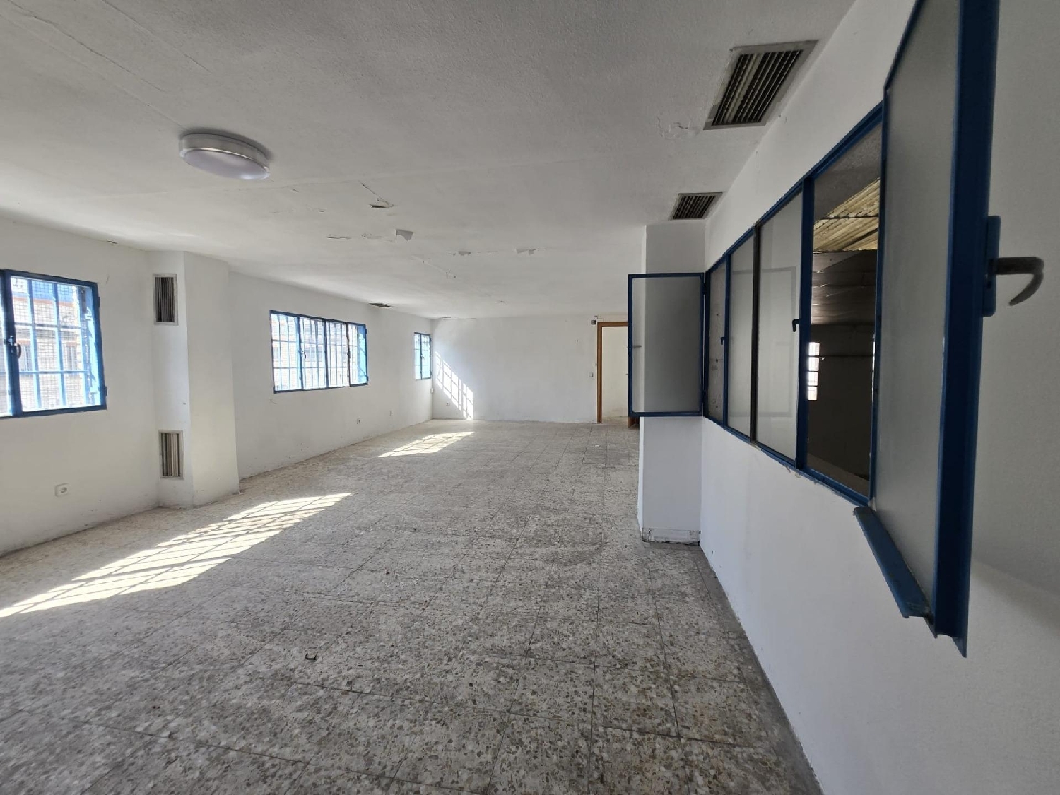  en venta comercio Fuenlabrada Sierra De Alcaraz 1