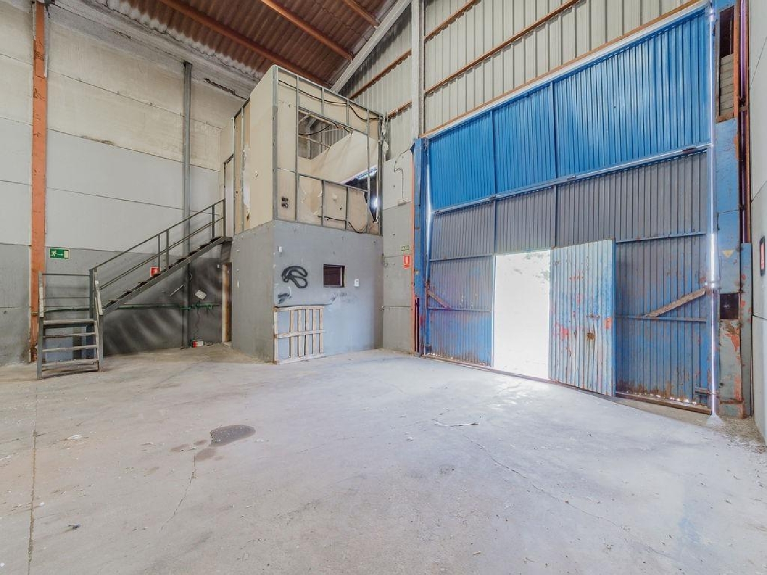  for sale shop Guillena Sierra Norte 8