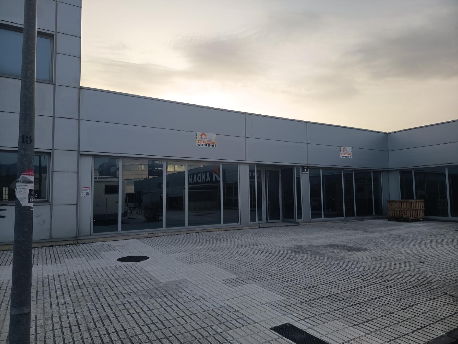  te koop winkel Imárcoain Pamplona 1