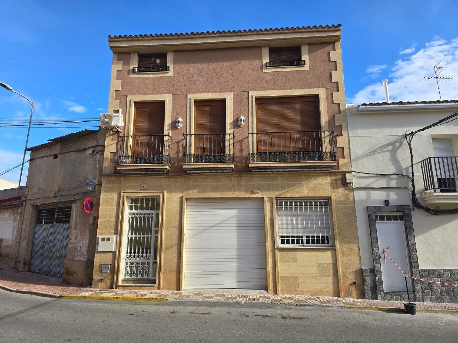 till salu radhus Sax Alt Vinalopó 1