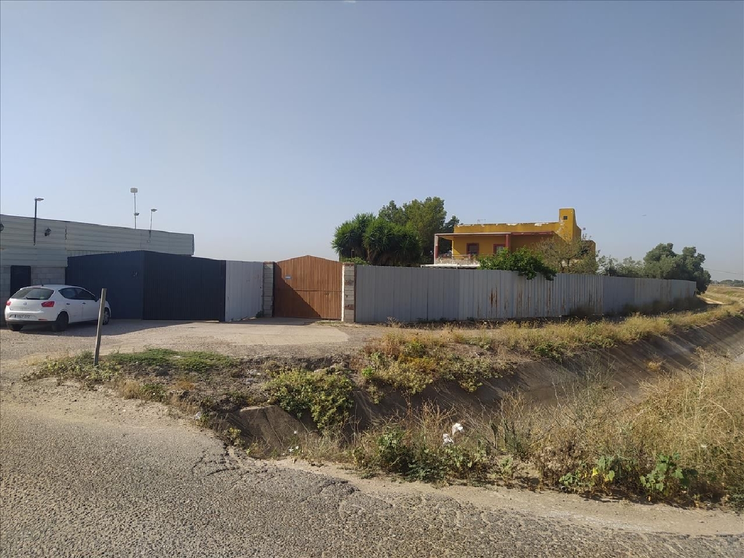  te koop villa La Rinconada Vega Del Guadalquivir 3