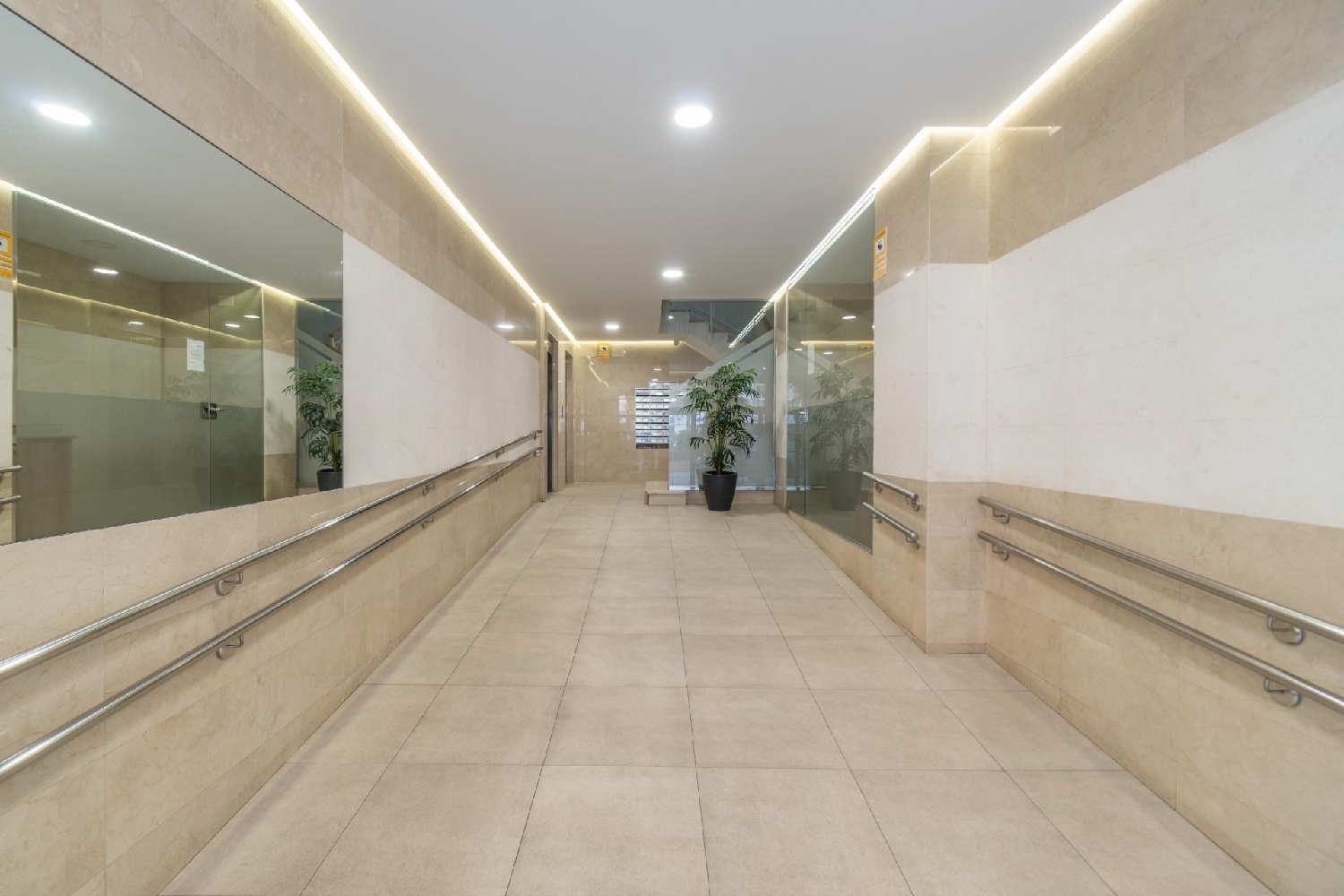  till salu lägenhet Barrio De Granada Alacantí 5