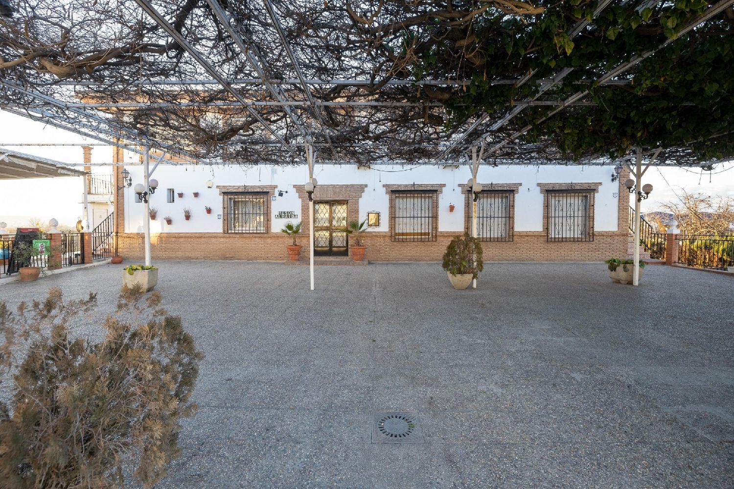  for sale commercial Barrio De Granada Alacantí 5