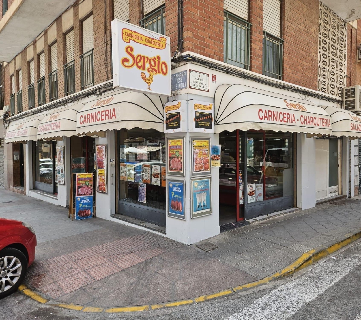  te koop bedrijfsruimte/ kantoor Cheda Arzúa 1