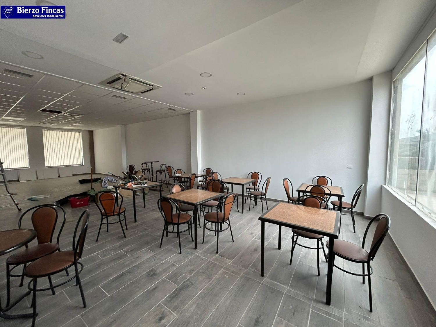 en venta local comercial Cubillos Del Sil Bierzo (El) 1