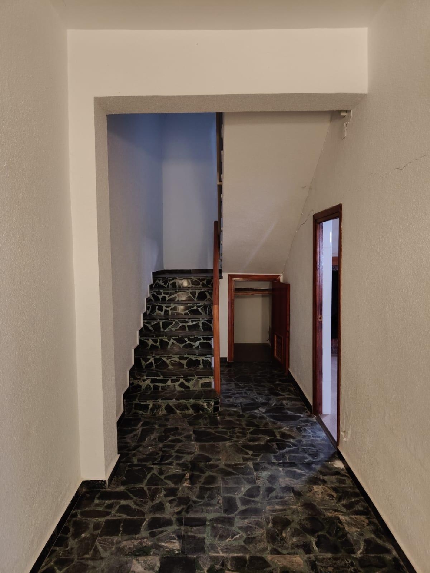  till salu hus Baza Baza 6