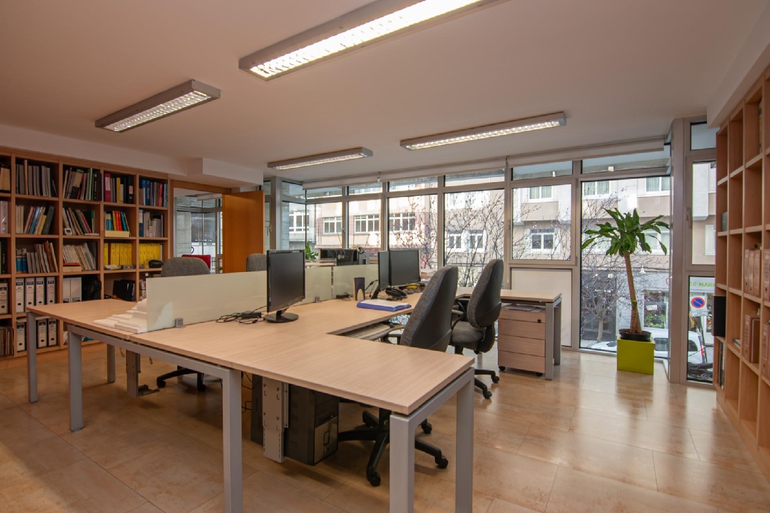  for sale office Agra De Ozán Coruña 1