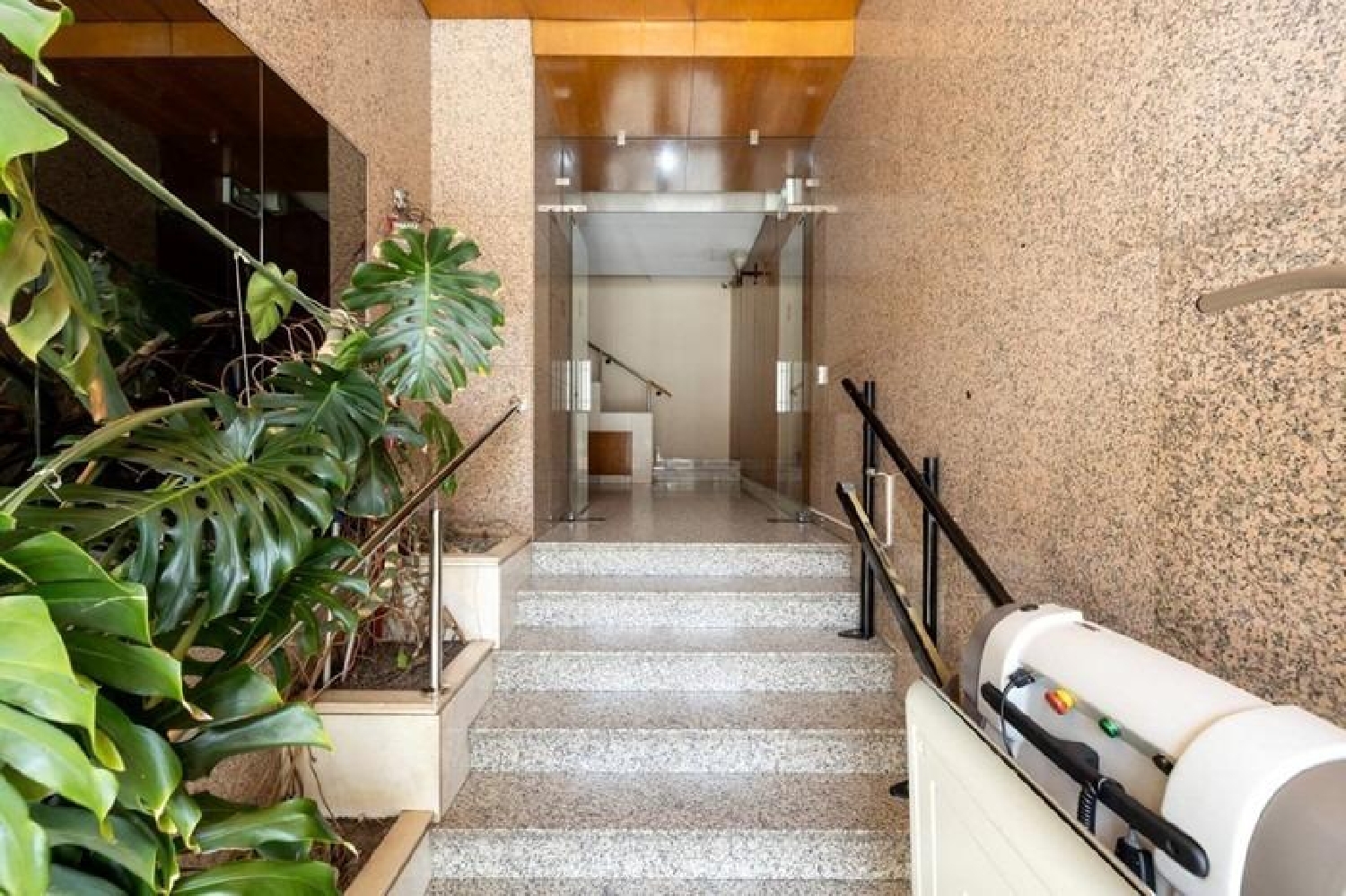  for sale office Barrio De Granada Alacantí 4