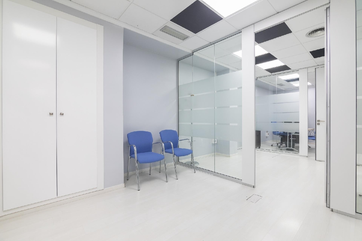 te koop kantoor Cheda Arzúa 7