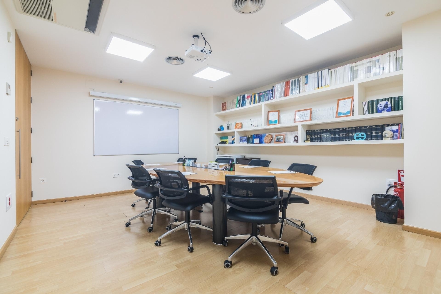  te koop kantoor Cheda Arzúa 7