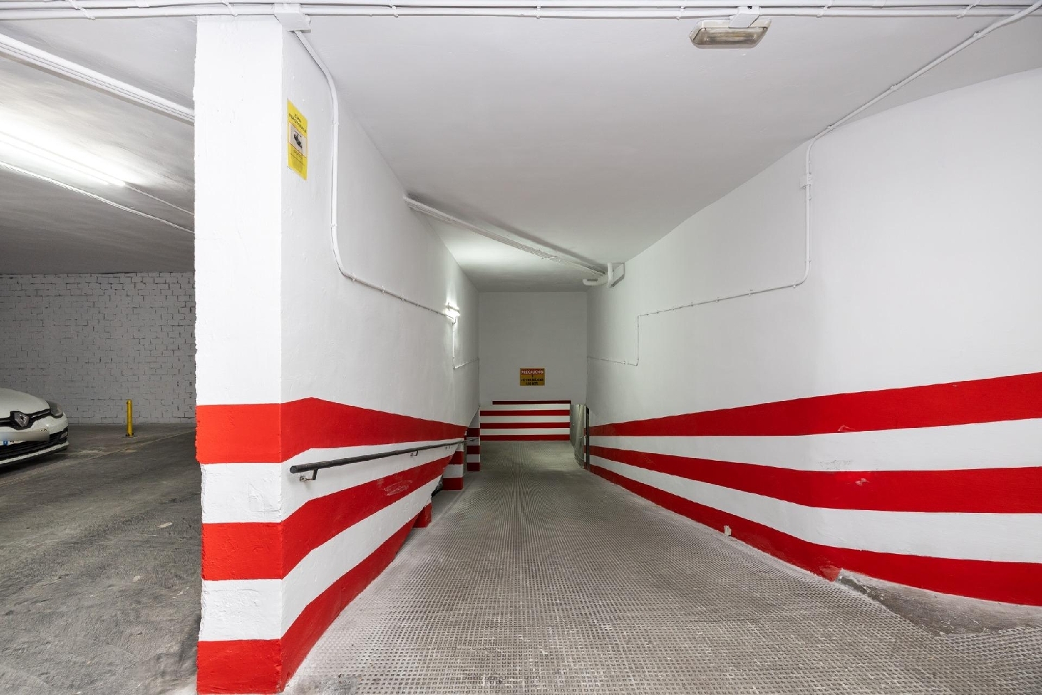  te koop parkeerplaats Barrio De Granada Alacantí 8