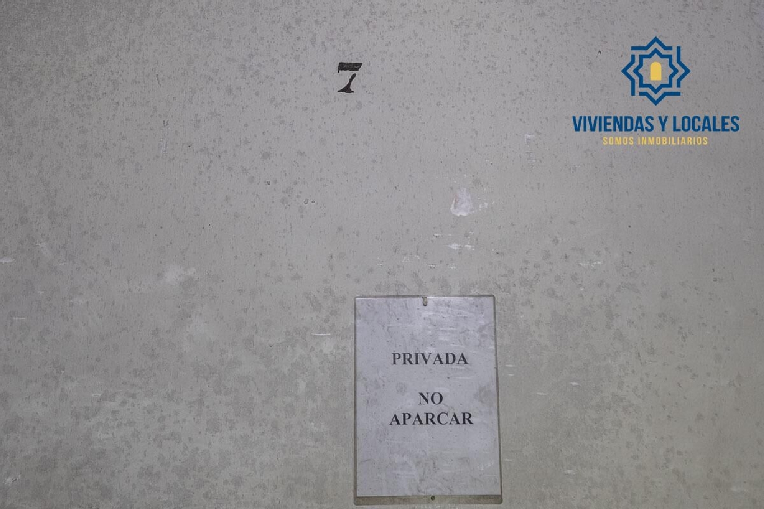  en venta parking Barrio De Granada Alacantí 8