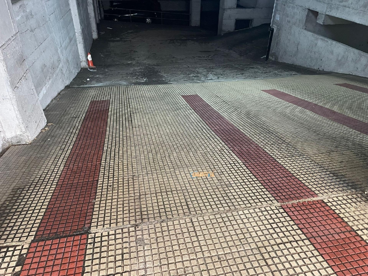  en venta parking Vigobo Barcala 6