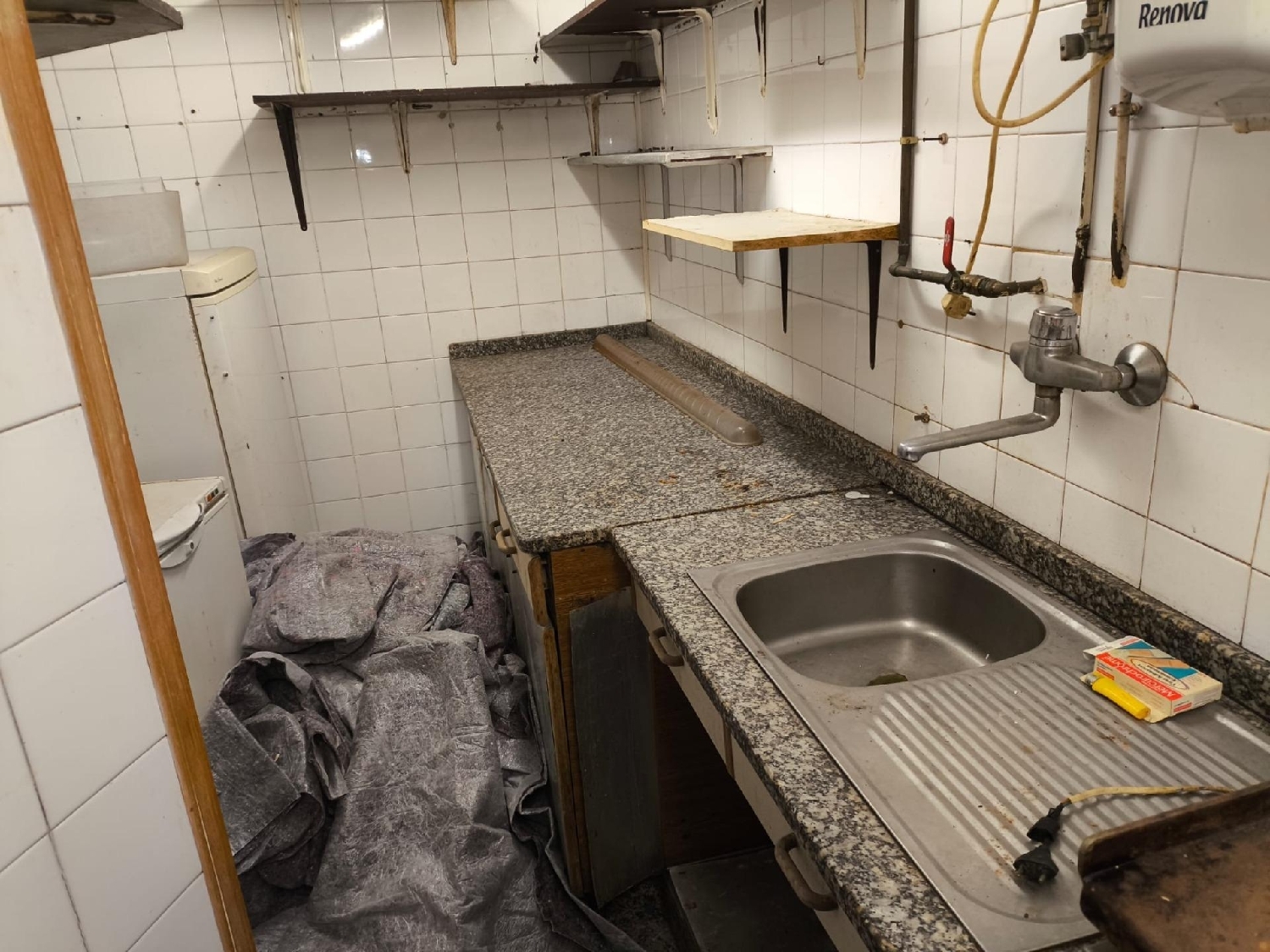  en venta local Agra De Ozán Coruña 8