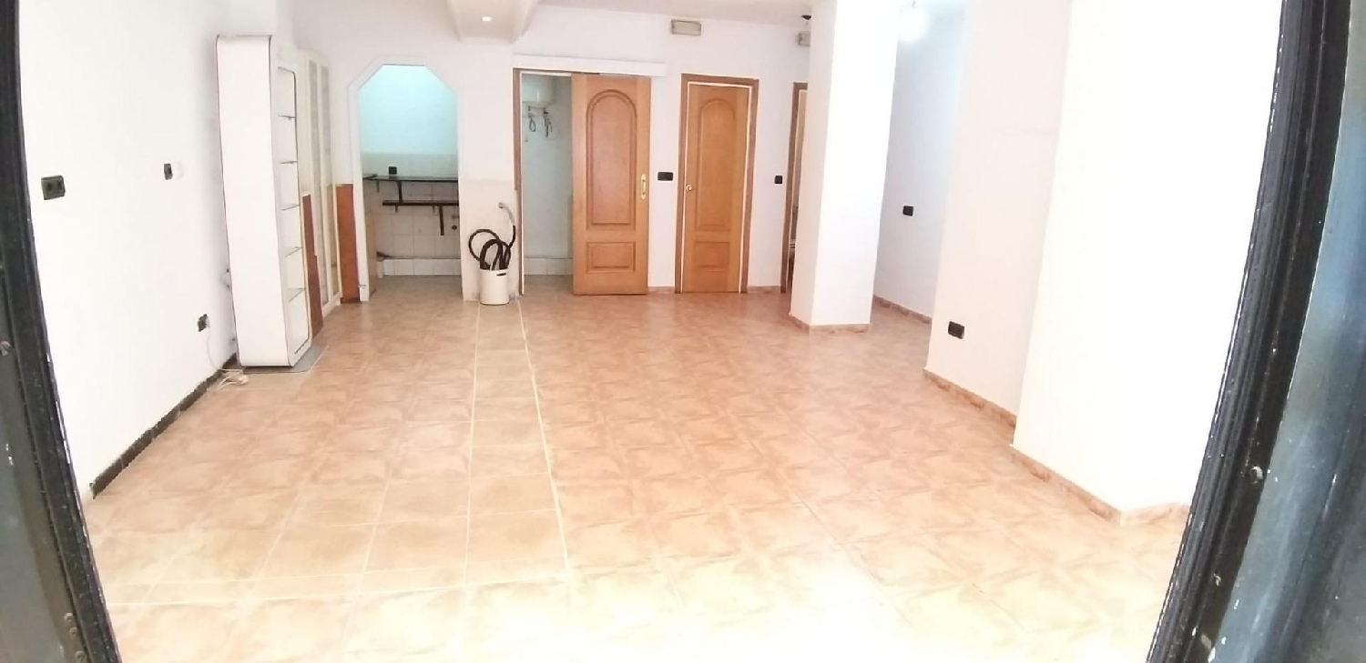  te koop bedrijfsruimte Alicante Centro 03001 Alacantí 2