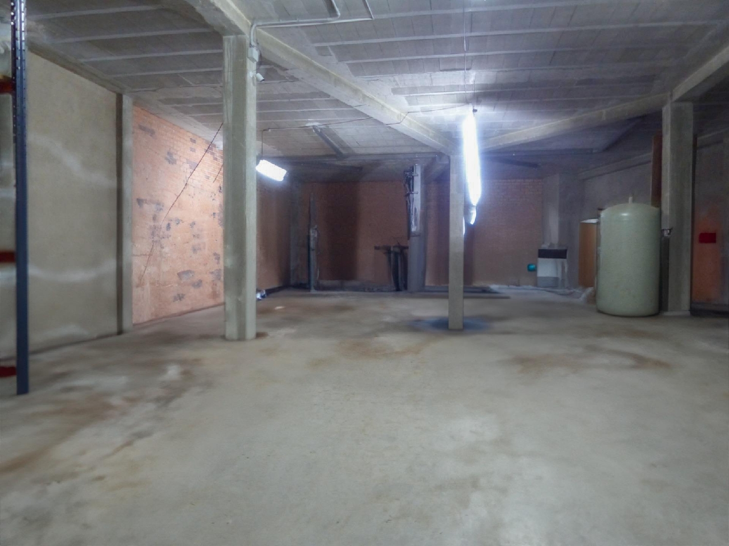  te koop bedrijfsruimte Barriada Les Tres Creus Bages 5