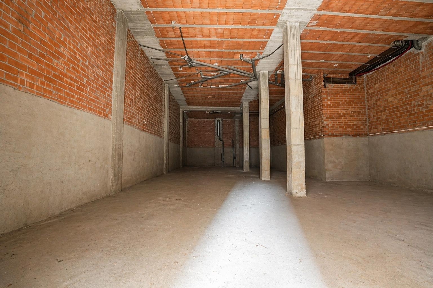  for sale commercial premise Barriada Les Tres Creus Bages 8