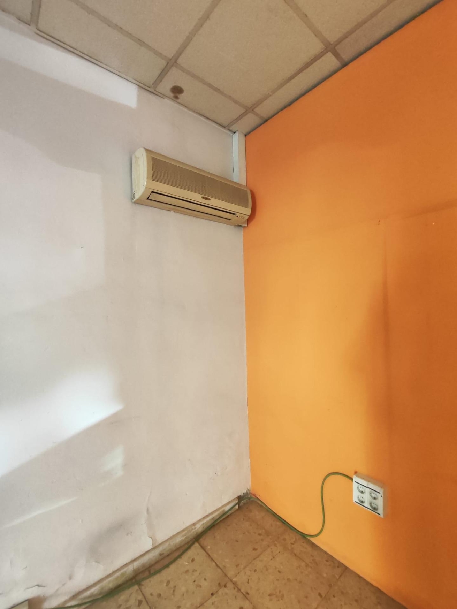  te koop bedrijfsruimte Barriada Les Tres Creus Bages 7