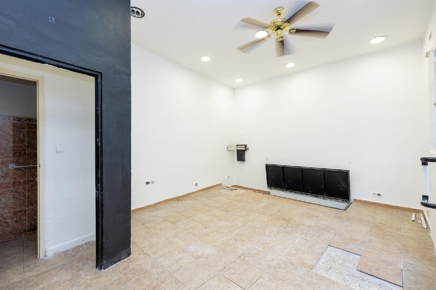 en venta local Barrio De Granada Alacantí 8