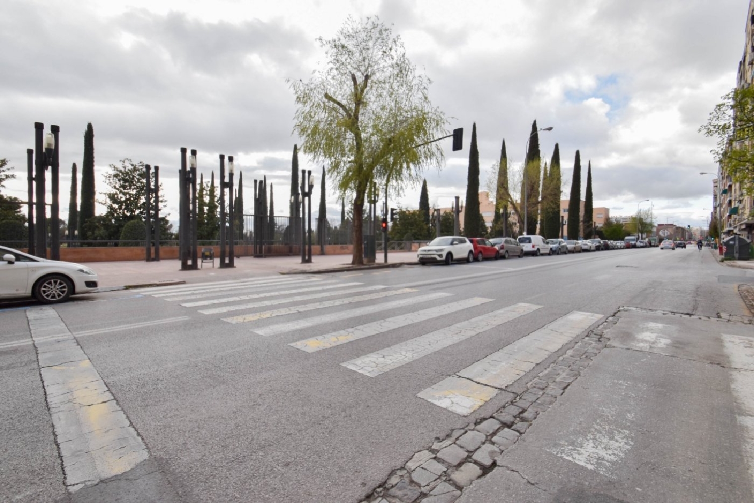  till salu lokal Barrio De Granada Alacantí 5