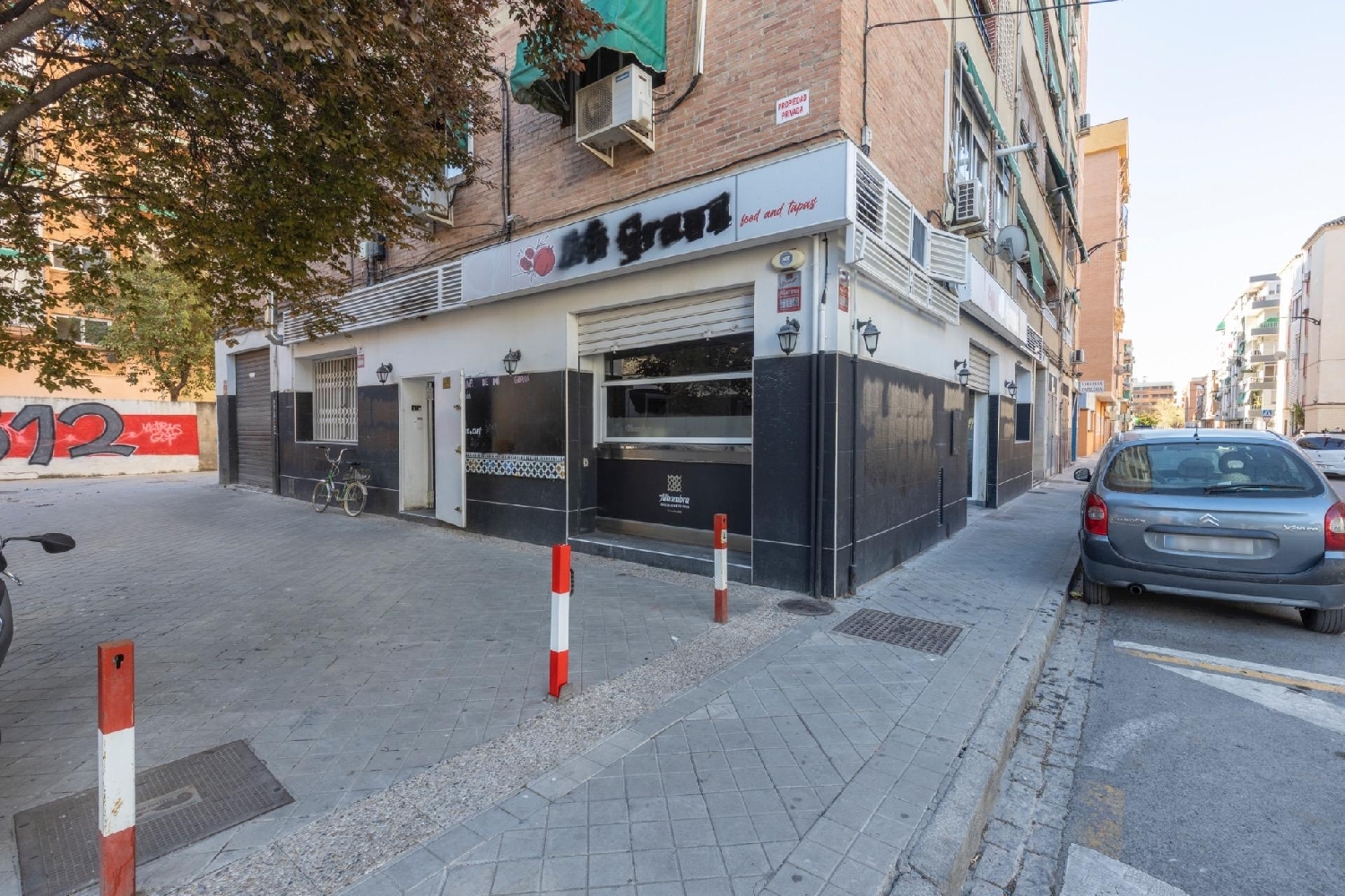  for sale commercial premise Barrio De Granada Alacantí 2