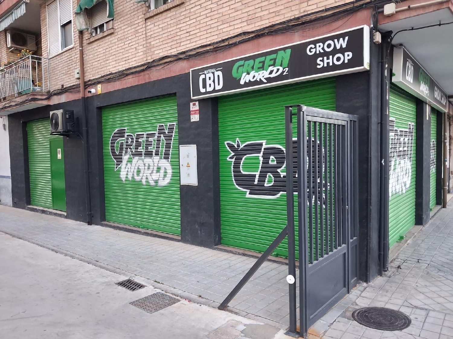  for sale commercial premise Barrio De Granada Alacantí 1