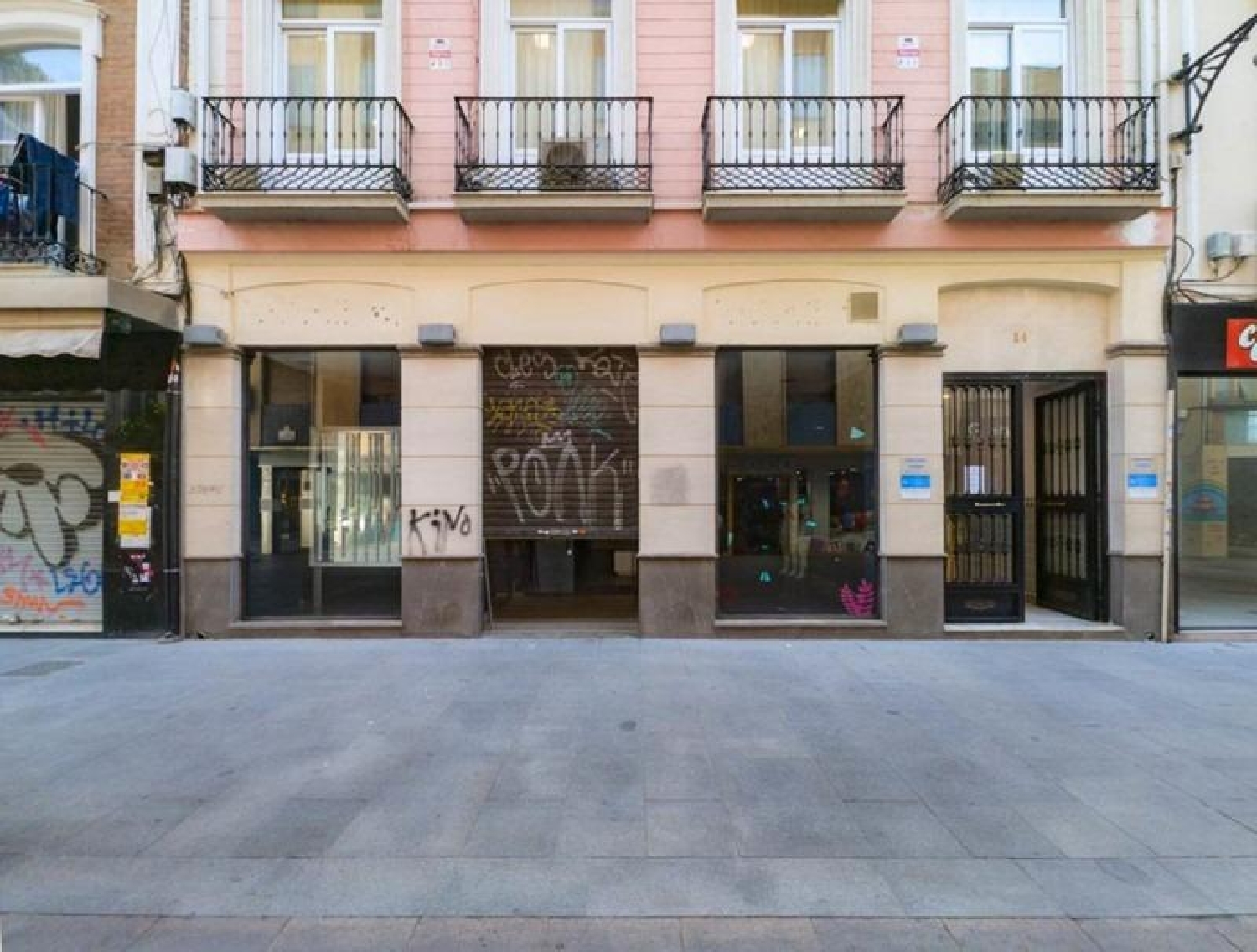  till salu lokal Barrio De Granada Alacantí 1