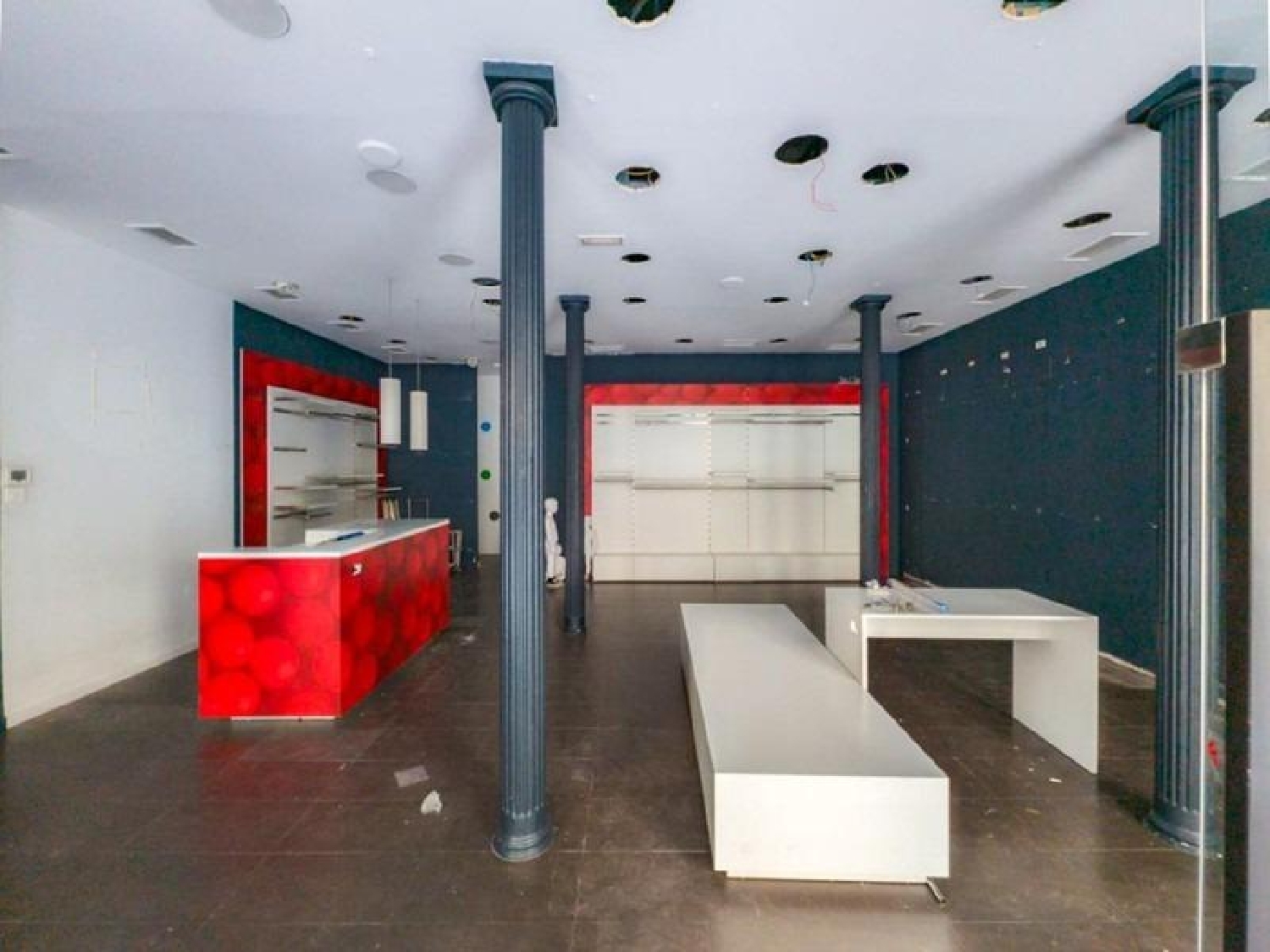  till salu lokal Barrio De Granada Alacantí 5