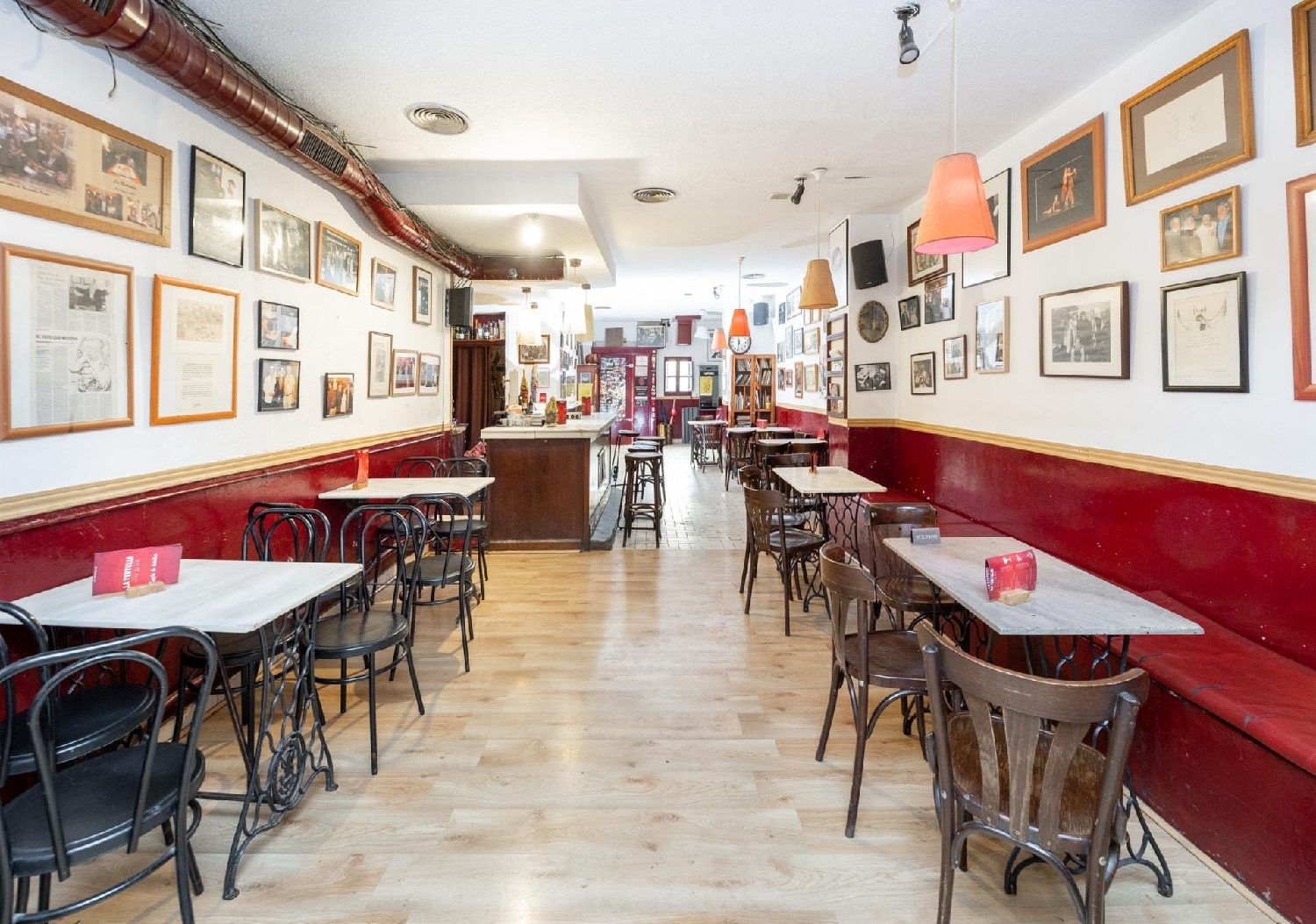  till salu lokal Barrio De Granada Alacantí 8